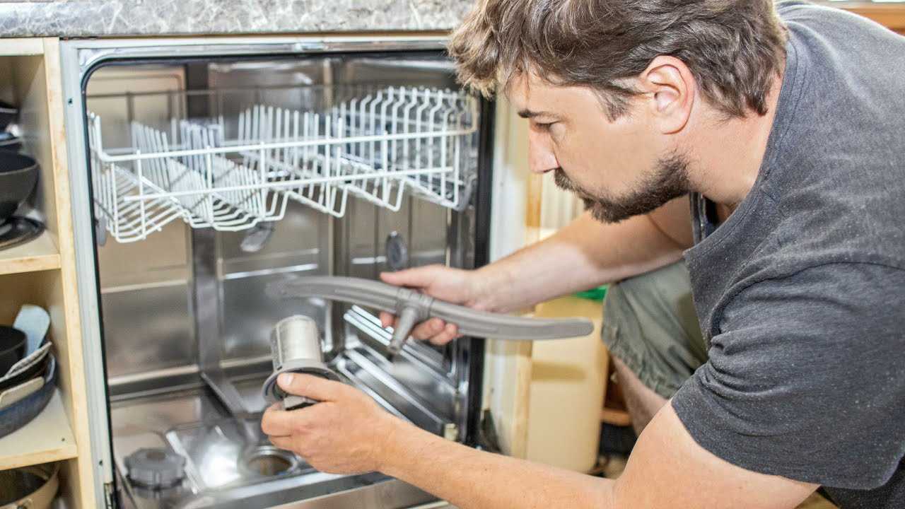 Was tun wenn die Spülmaschine nach faulen Eiern stinkt