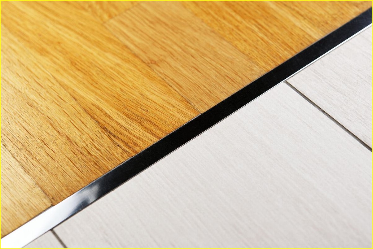 Dehnungsfuge Laminat: So bleibt Ihr Boden perfekt in Form () Dehnungsfuge Laminat: So bleibt Ihr Boden perfekt in Form
