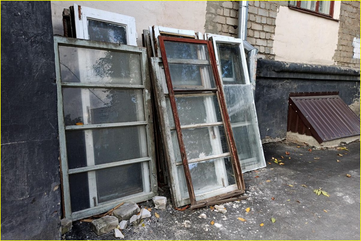 Fenster entsorgen: Expertentipps für umweltfreundliche & günstige Entsorgung () Fenster entsorgen: Expertentipps für umweltfreundliche & günstige Entsorgung
