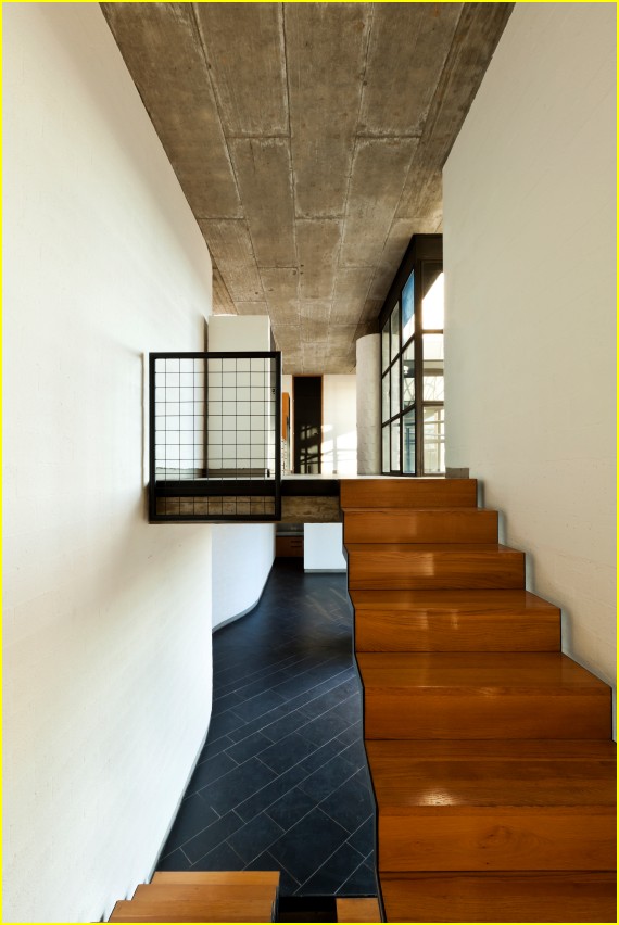 Treppenbelag innen: Top 4 Materialien für Stil und Sicherheit zuhause () Treppenbelag innen: Top 4 Materialien für Stil und Sicherheit zuhause